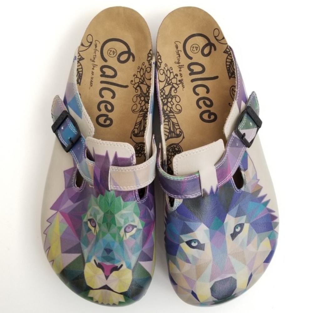 NIB, Calceo Purple Geo Lion & Wolf Mule